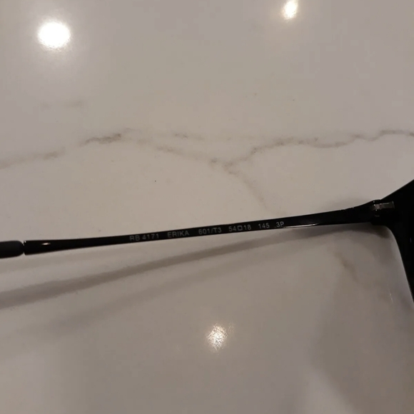 Ray-Ban Polarized Erika Classic Black Sunglasses main image 4